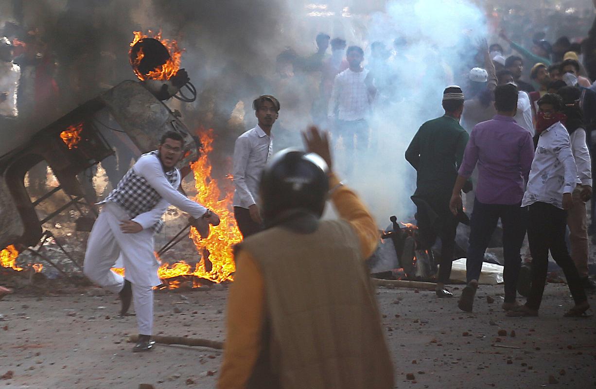 PTI：印度首都新德里发生爆炸 已致八人死亡