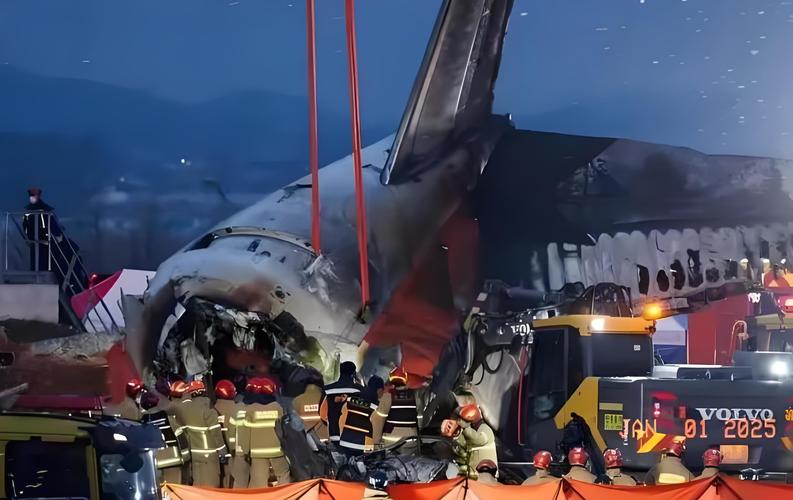 土耳其军用飞机在格鲁吉亚坠毁，机上至少有20人