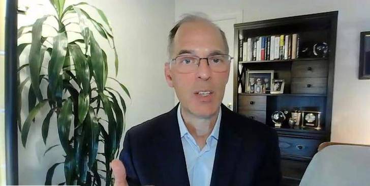 顶级经济学家马克・赞迪发出新的衰退预警