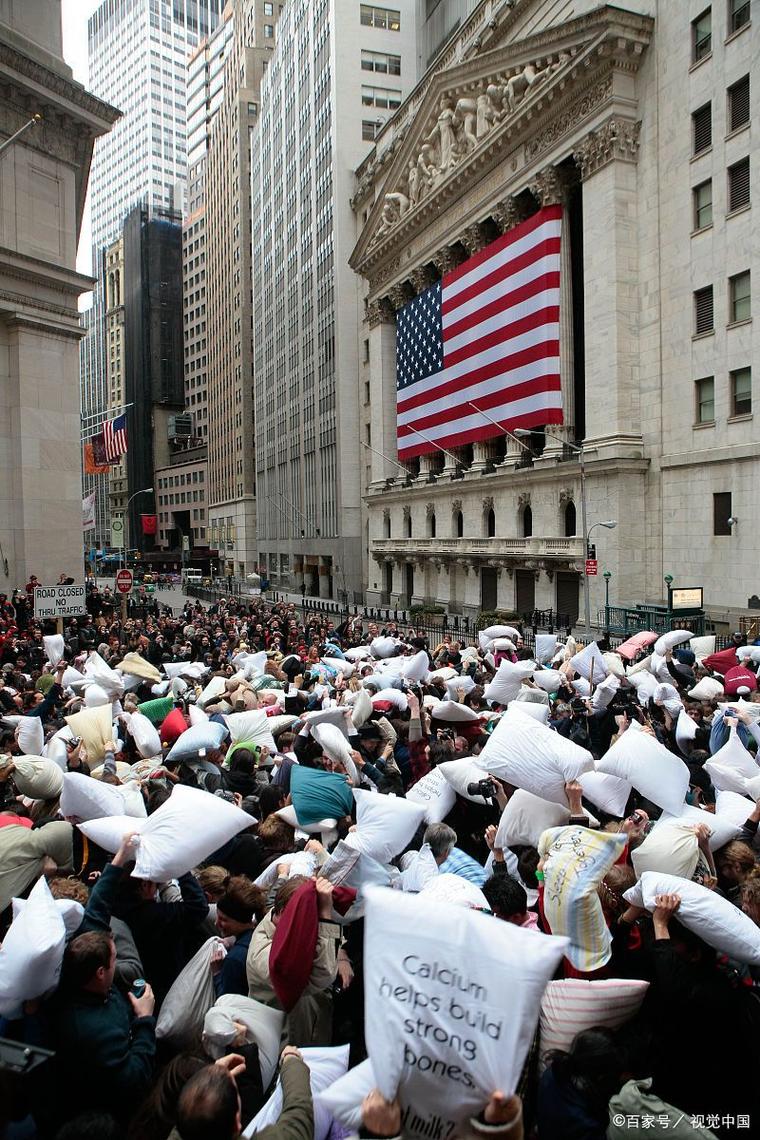 突发！华尔街多家大行看空美元！