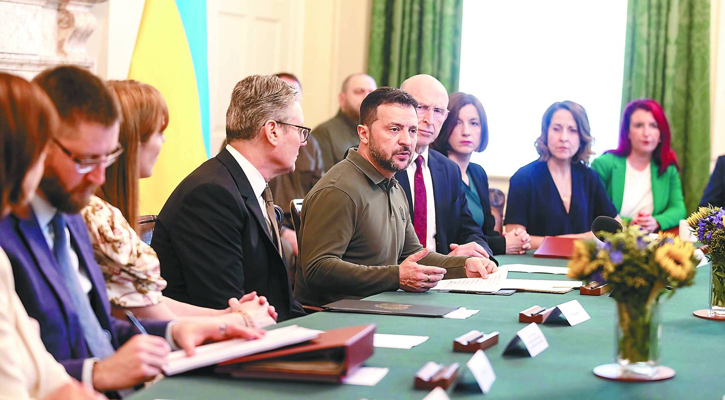 特朗普：美国将邀请哈萨克斯坦和乌兹别克斯坦参加二十国集团峰会