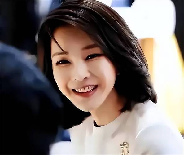 金建希的泳装图片大全(金建杭简介)