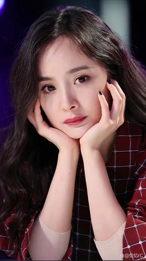 杨幂多大生的一胎（杨幂几几年生的娃）