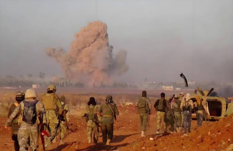 伊朗导弹打击以色列装样子(伊朗大批导弹对准以色列)