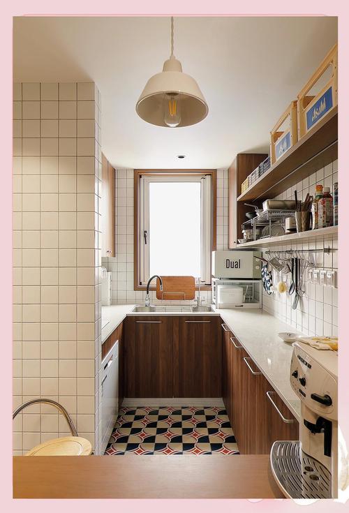 小户型改造视频大全（小户型改造攻略 打造小而美的家）