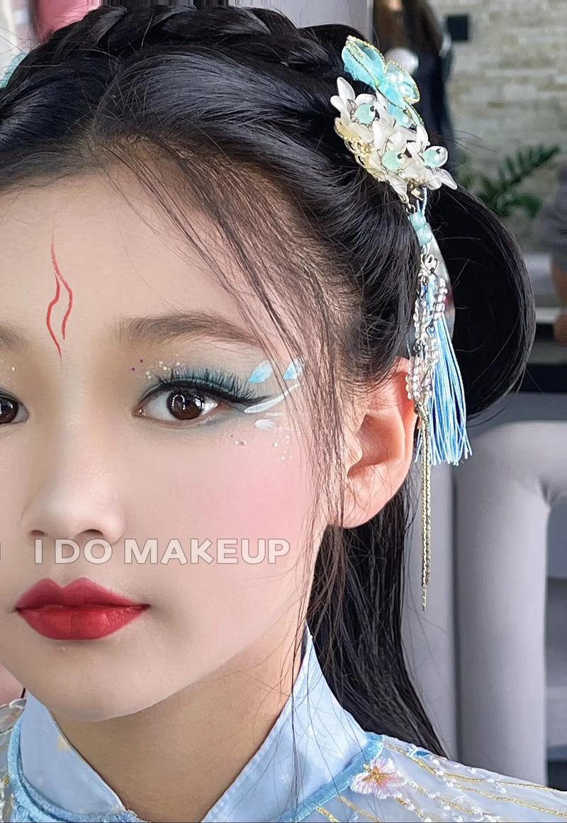 汉服妆造教程图解（汉服妆造视频）