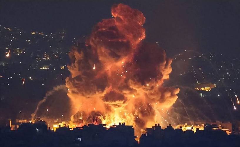 升级！刚刚，美国	、以色列发动空袭