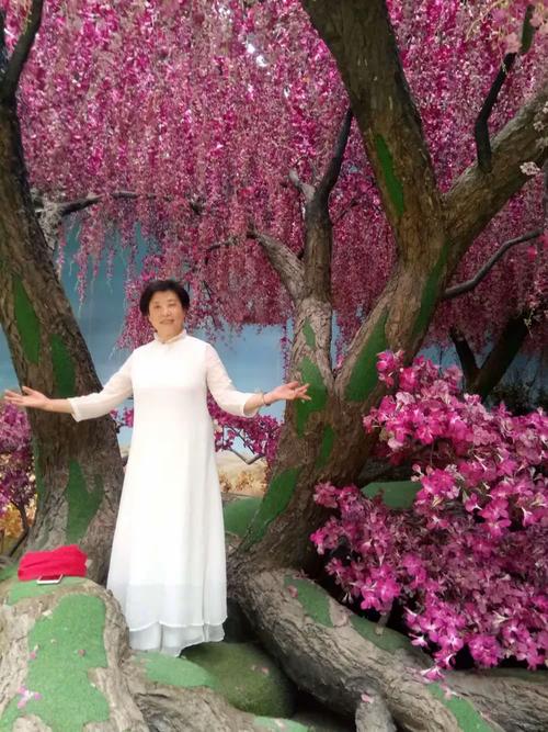 深情厚谊免费观看电影（深情厚谊 释义）