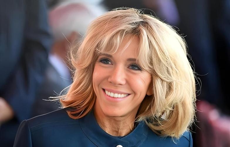 马克龙多少岁数?（马克龙多少岁数）