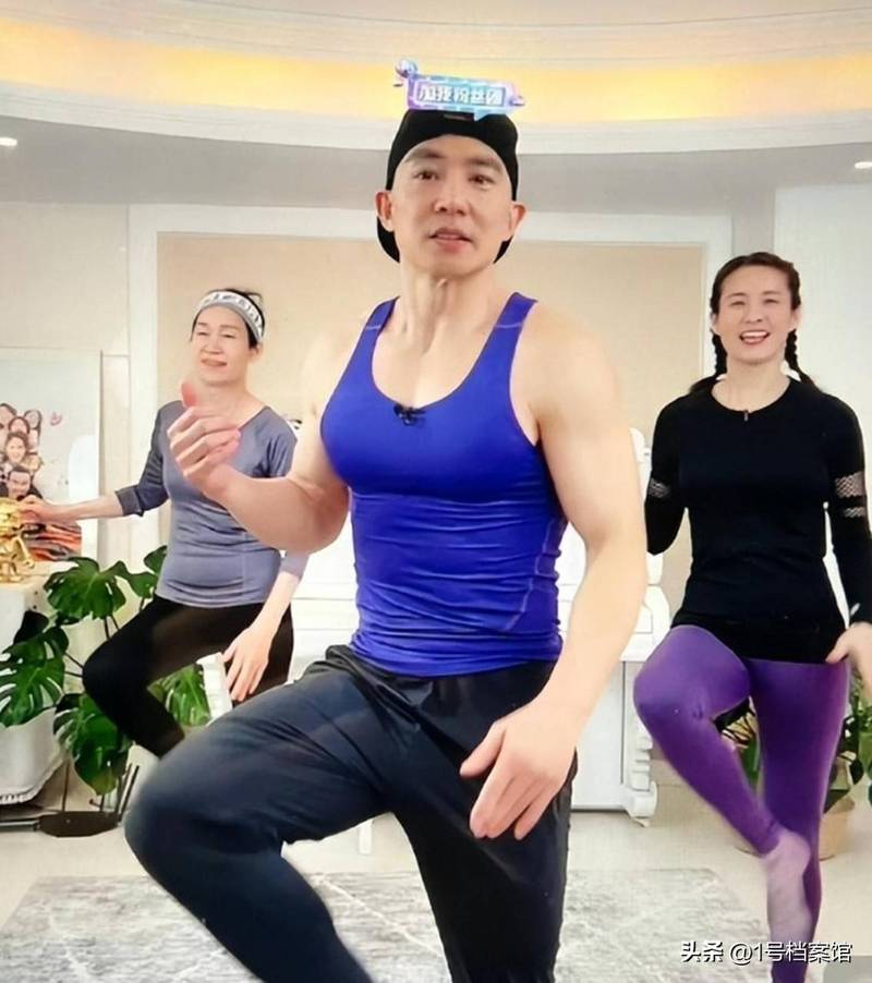 刘畊宏怎么变健身教练了（刘畊宏是谁的健身教练）