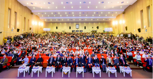 2025年诺贝尔经济学奖得主菲利普·阿吉翁教授受聘中央财经大学名誉教授并作专题讲座